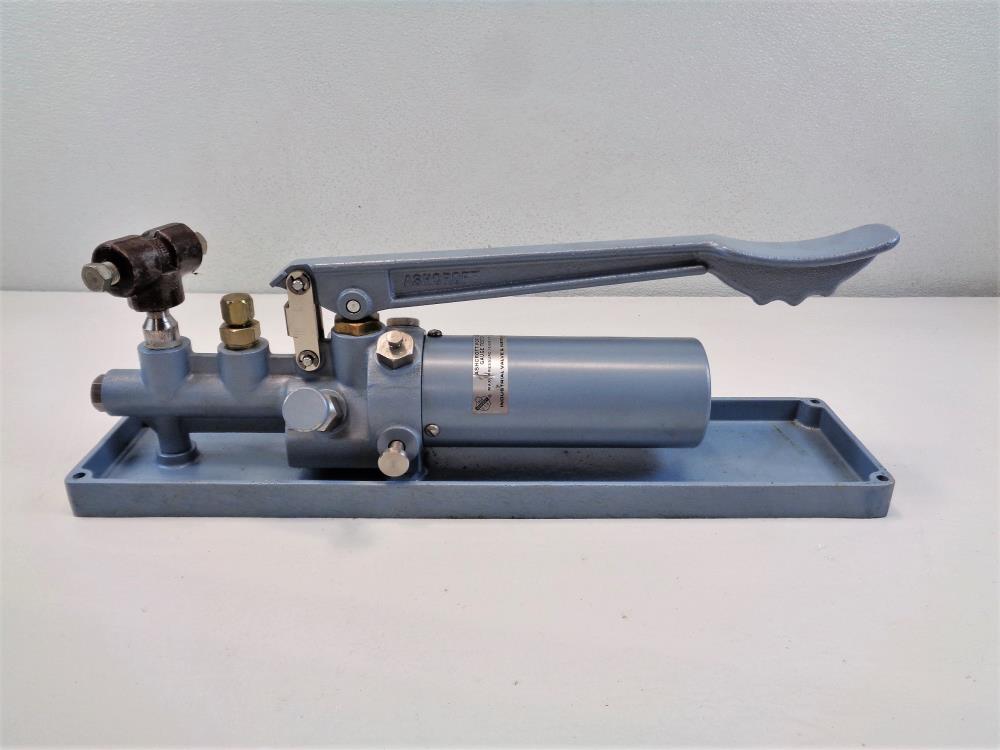 Ashcroft 1327-DG Portable Gauge Tester Pump 10,000 PSI